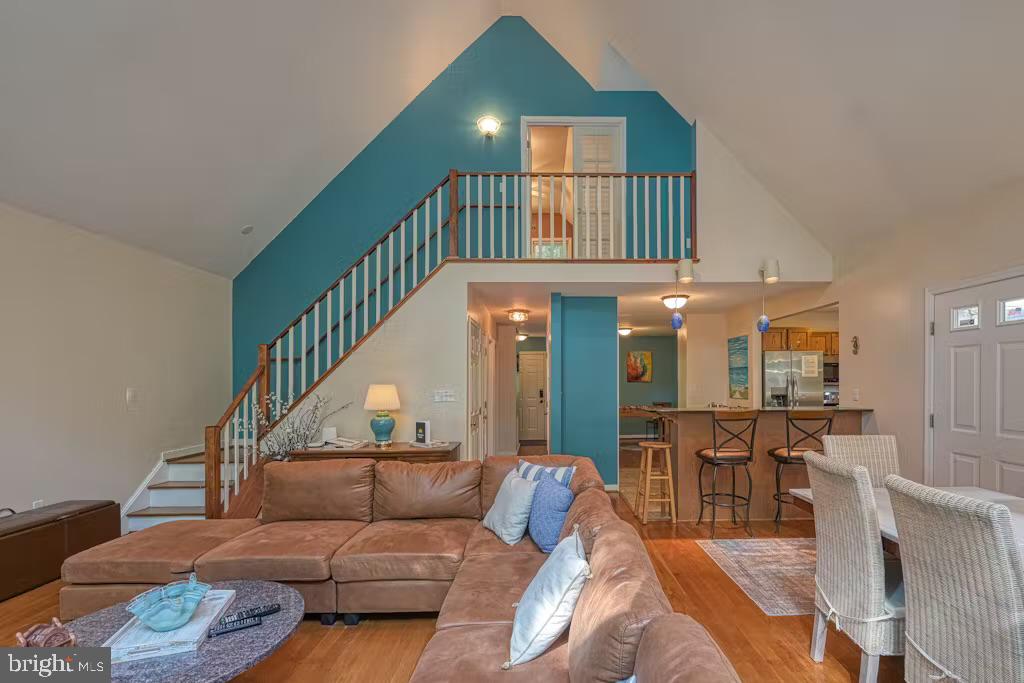 FOXWOOD MANOR - Residential