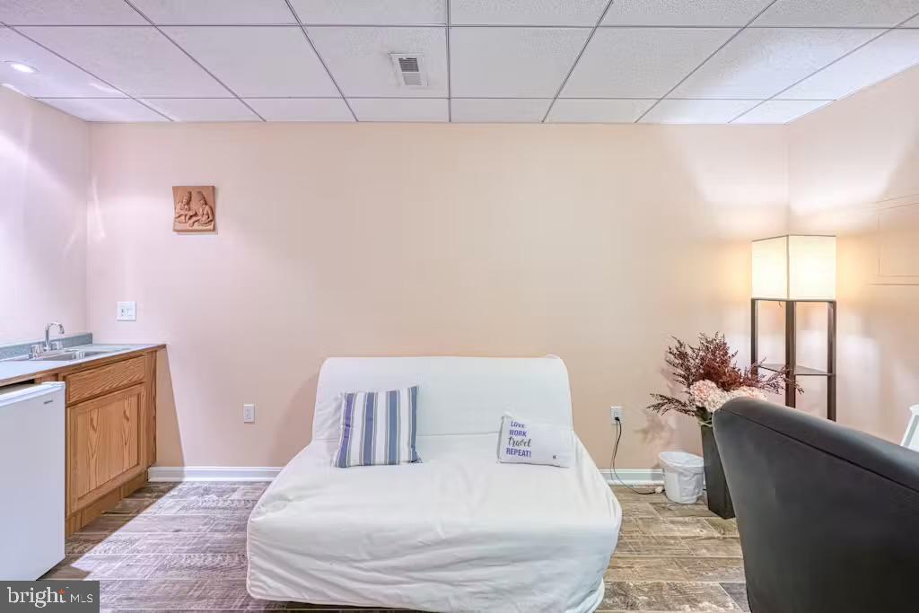 FOXWOOD MANOR - Residential