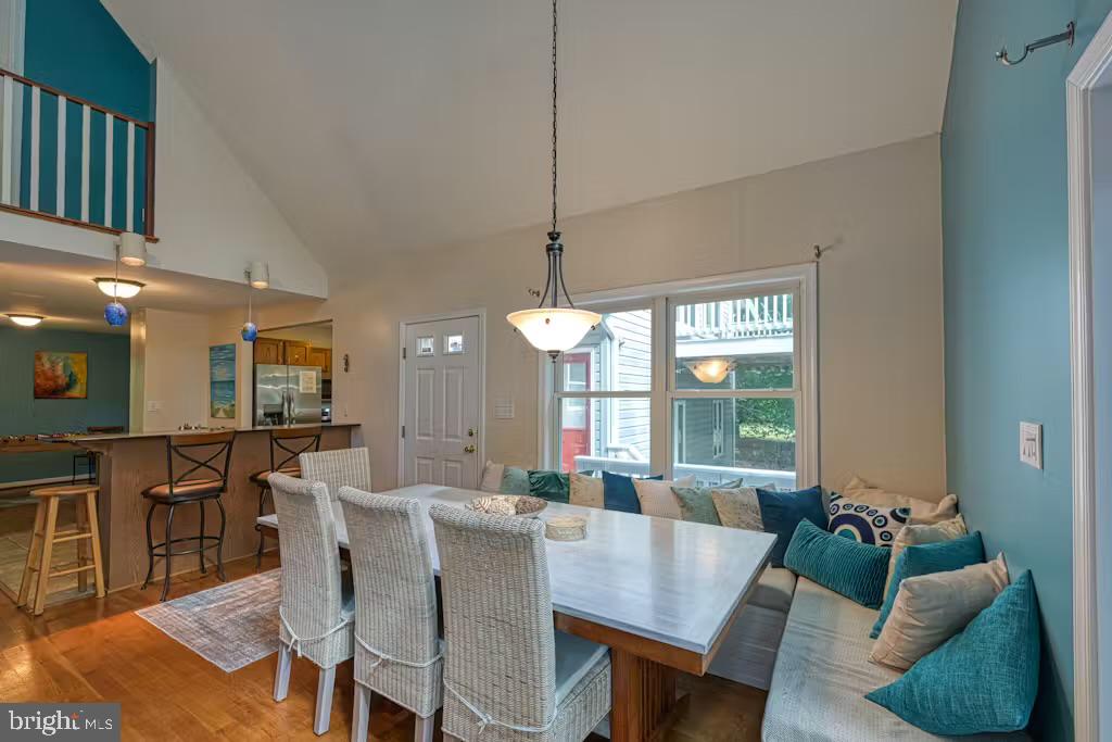 FOXWOOD MANOR - Residential