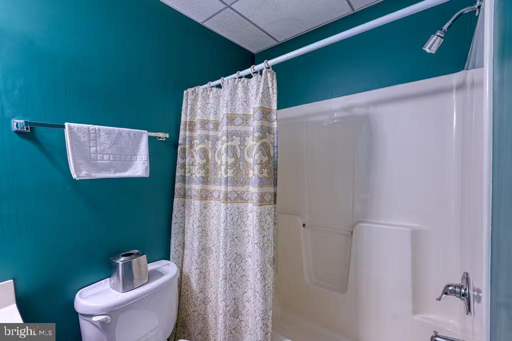 FOXWOOD MANOR - Residential