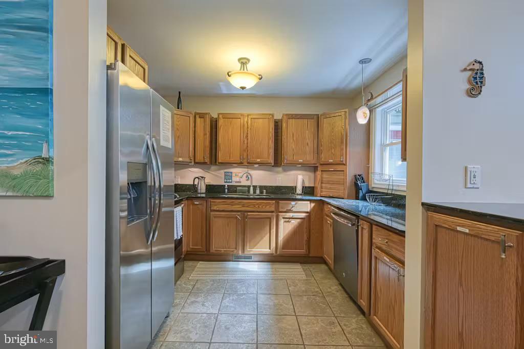 FOXWOOD MANOR - Residential