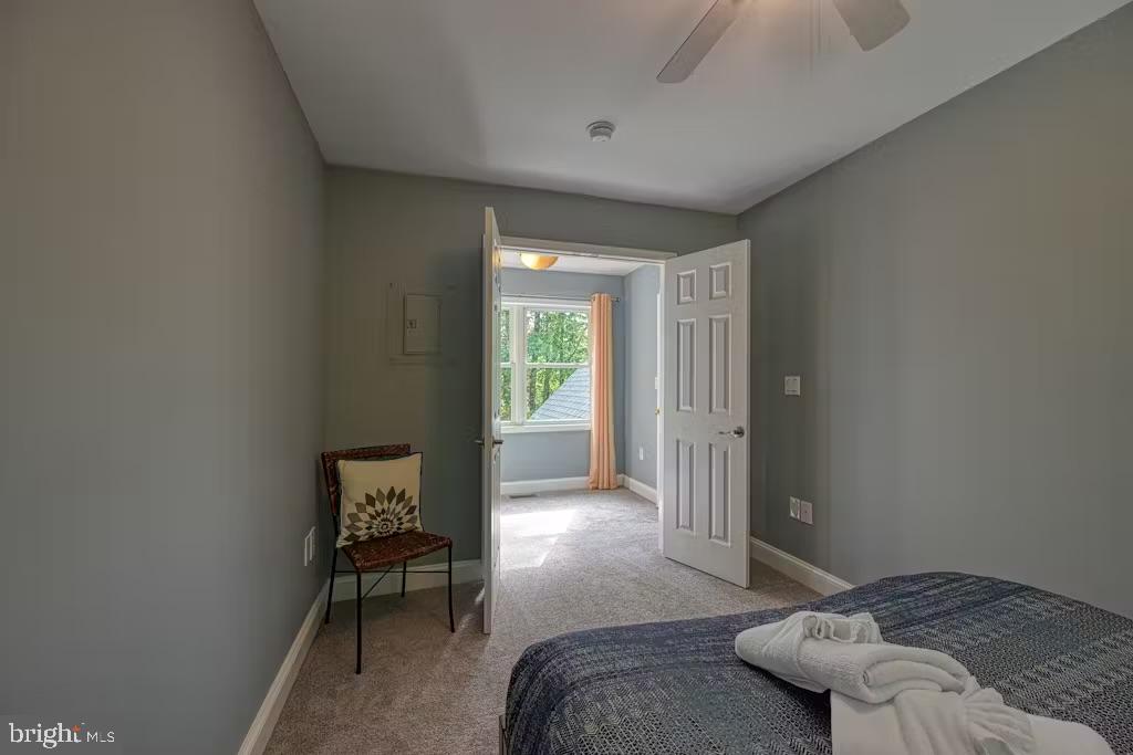 FOXWOOD MANOR - Residential