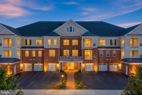 Photo of 21007 Rocky Knoll Square #205, ASHBURN, VA 20147 (MLS # VALO2117190)