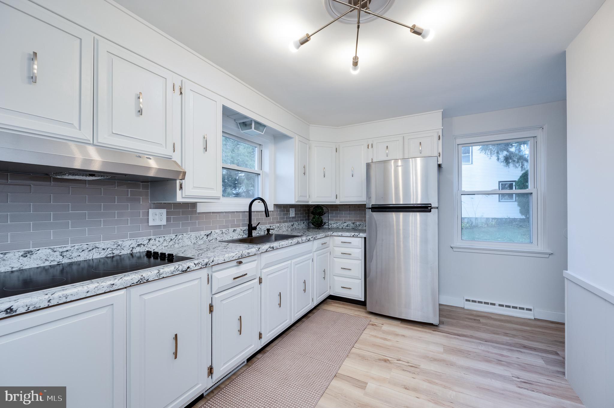 SINKING SPRING - Residential