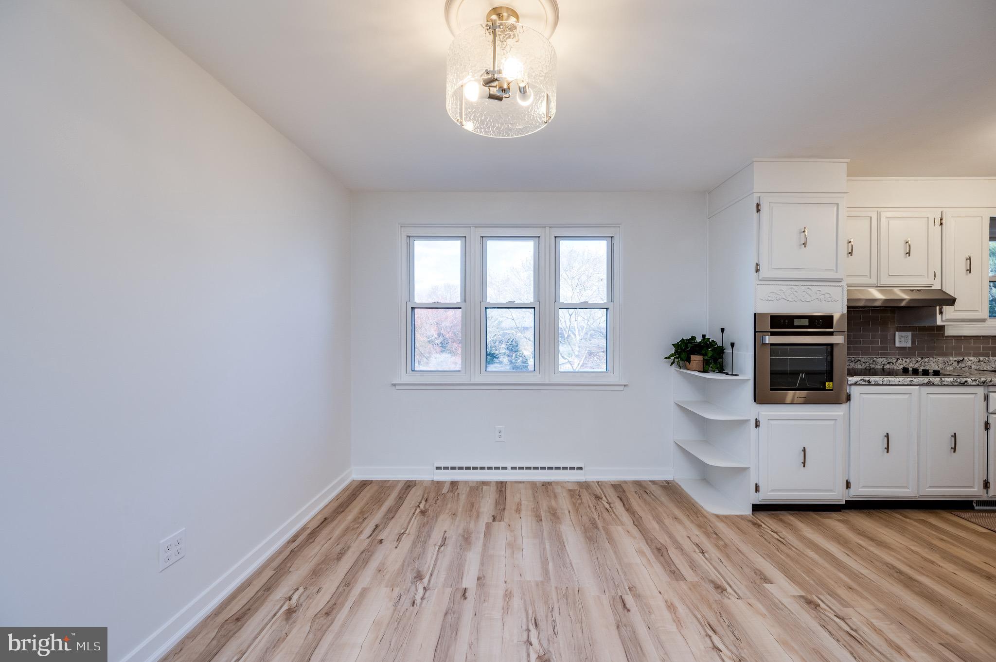 SINKING SPRING - Residential