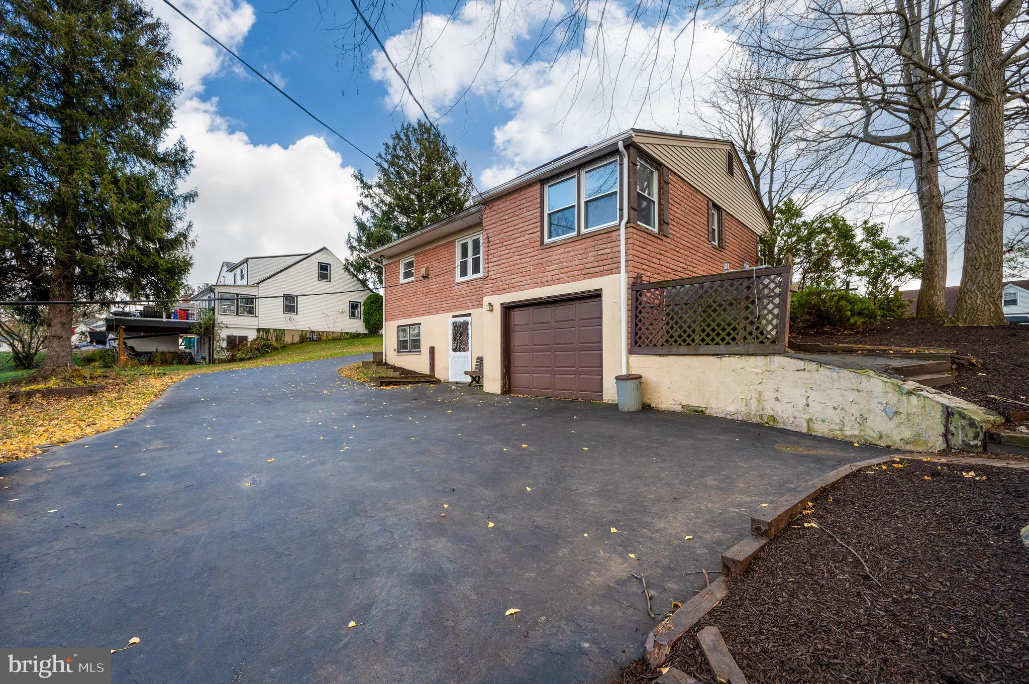 SINKING SPRING - Residential