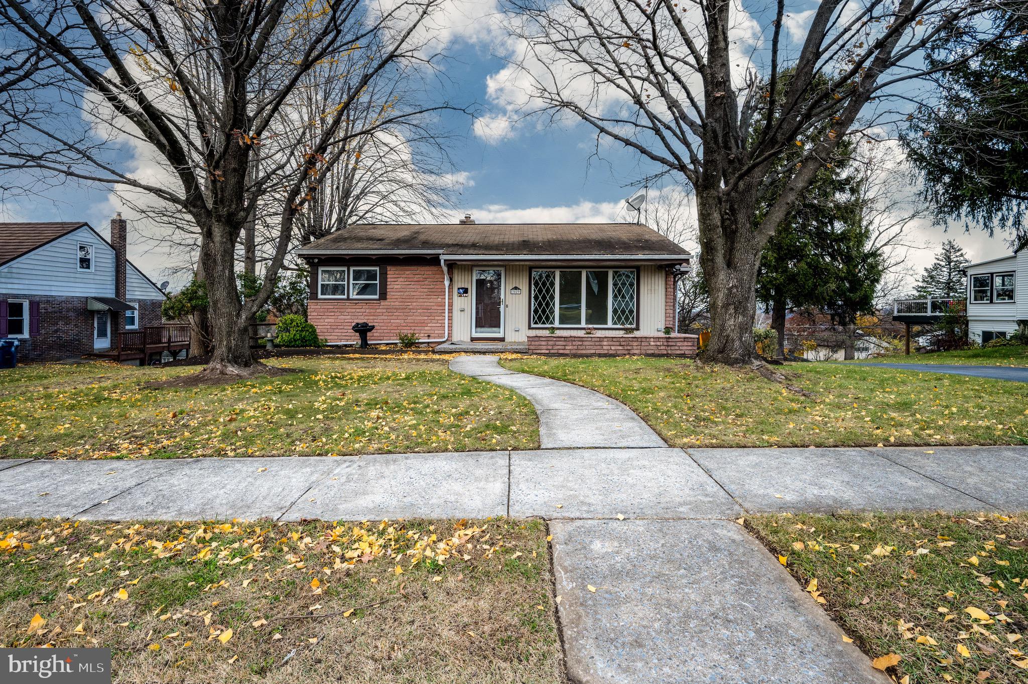 SINKING SPRING - Residential