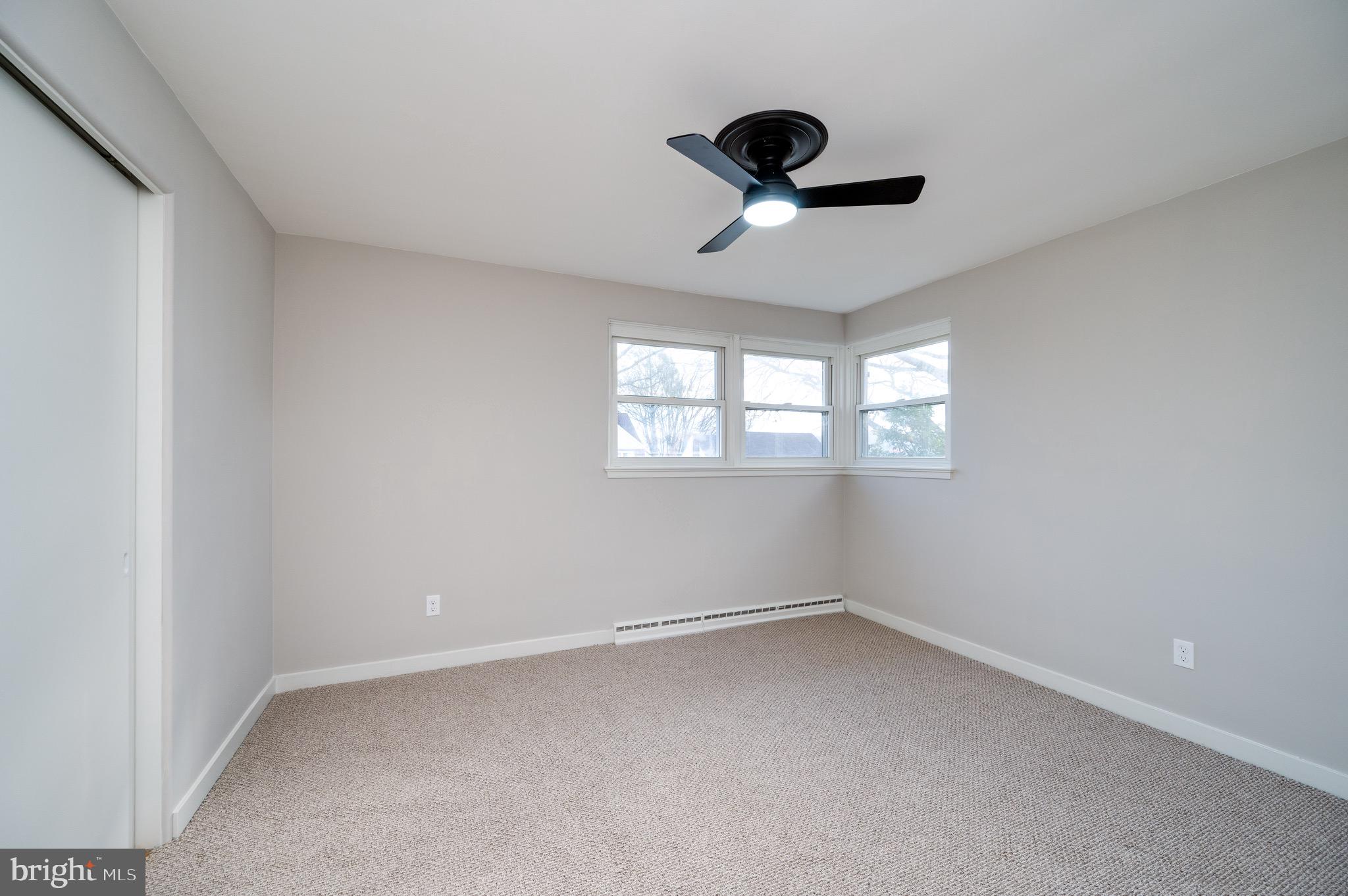 SINKING SPRING - Residential