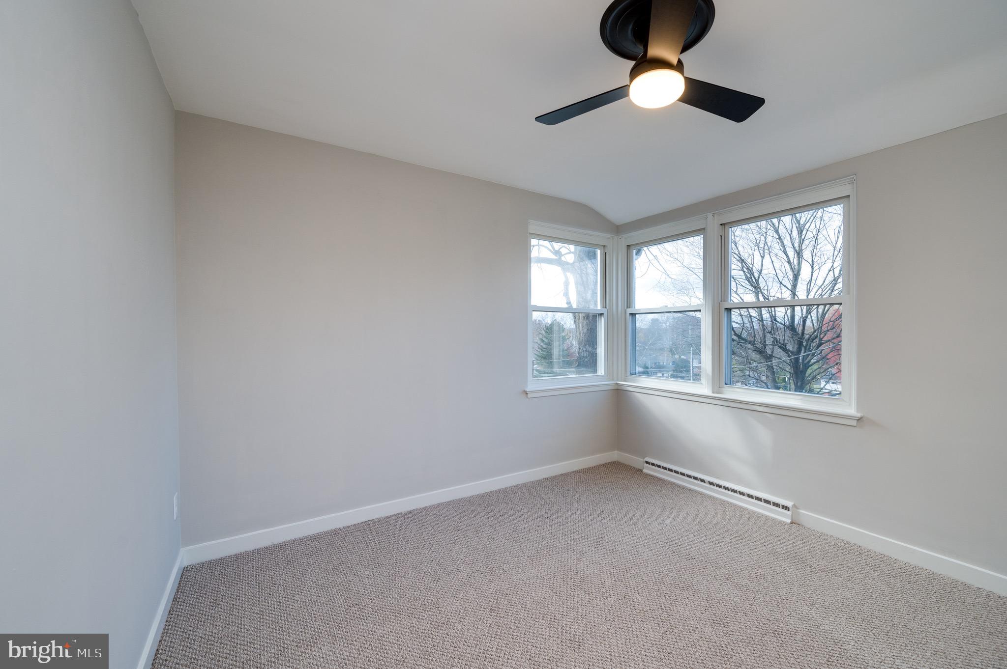 SINKING SPRING - Residential