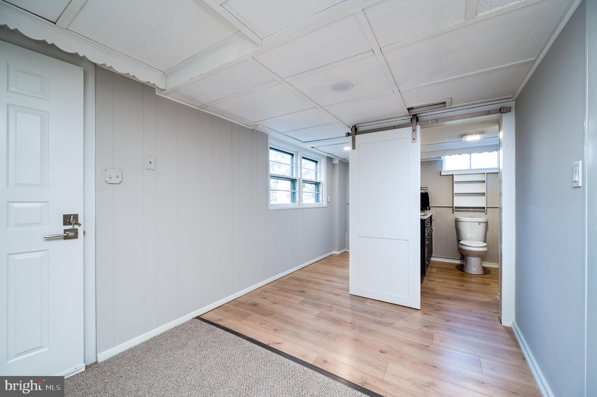 SINKING SPRING - Residential