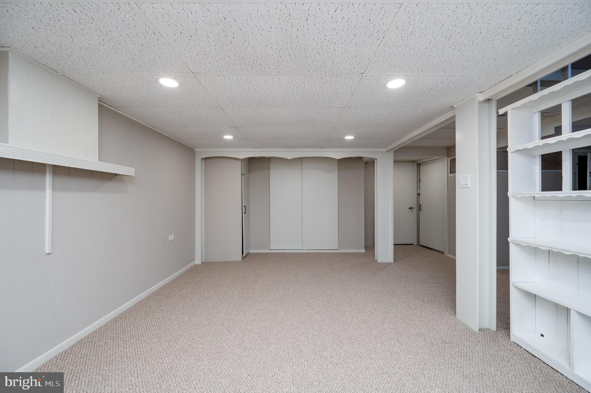 SINKING SPRING - Residential