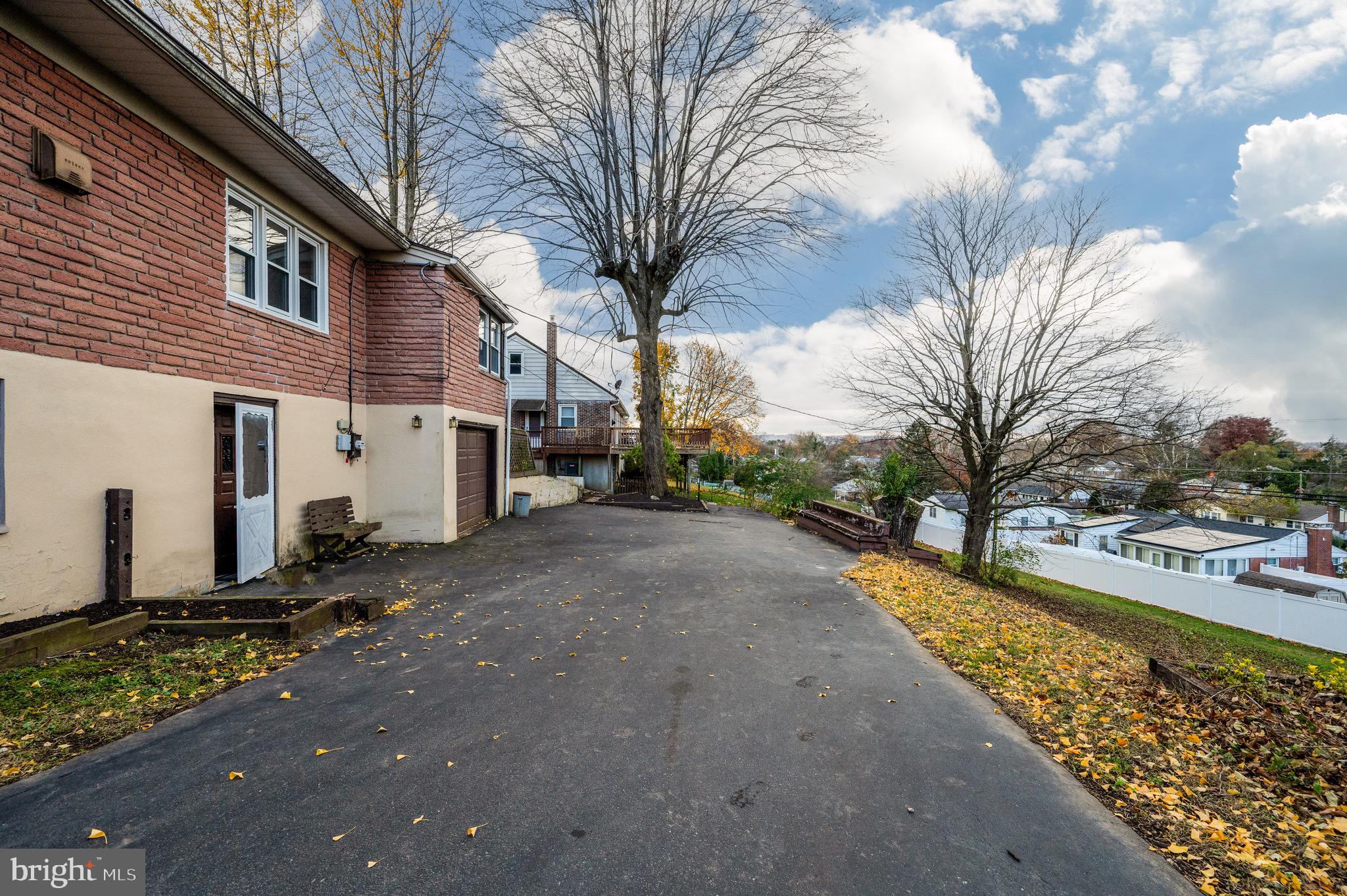 SINKING SPRING - Residential