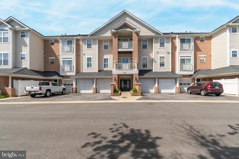 411 HAMLET CLUB DRIVE 104 EDGEWATER MD 21037
