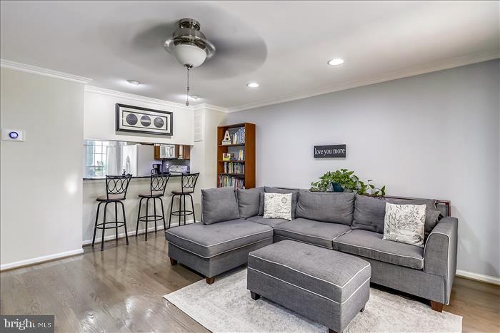 GUNNERS LAKE VILLAGE - Residential