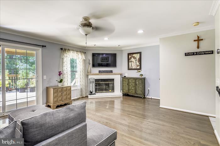 GUNNERS LAKE VILLAGE - Residential