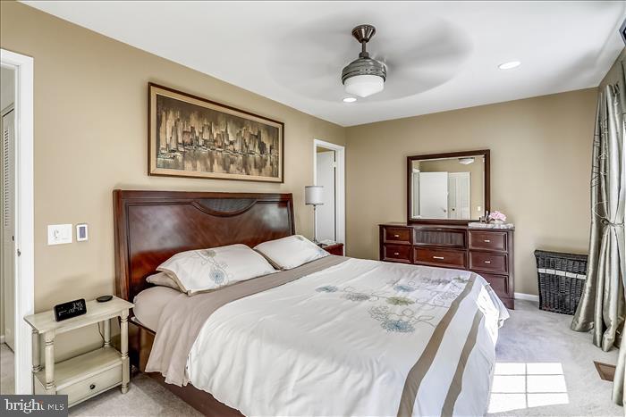 GUNNERS LAKE VILLAGE - Residential