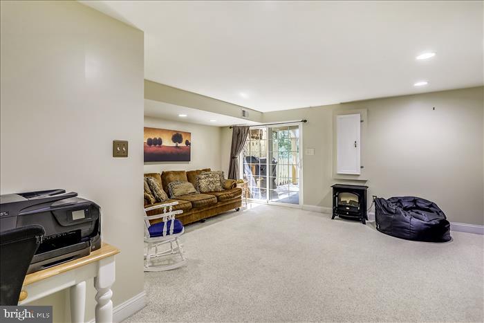 GUNNERS LAKE VILLAGE - Residential