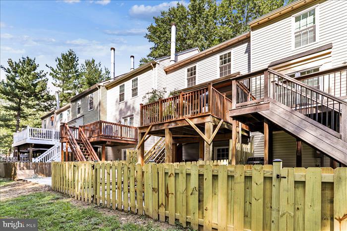 GUNNERS LAKE VILLAGE - Residential