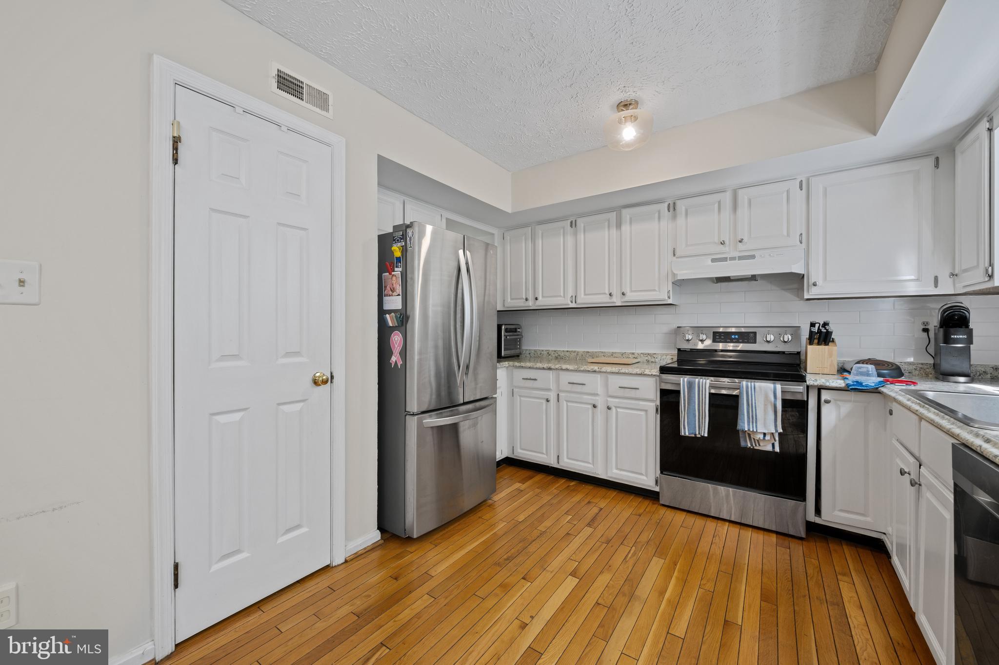 BLACKWALNUT COVE - Residential