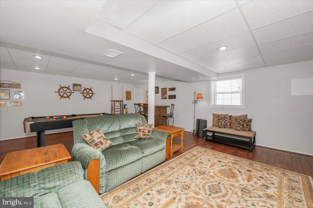 CRESTVIEW ESTATES - Residential