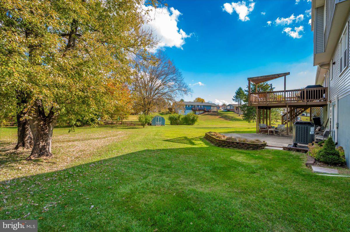 CRESTVIEW ESTATES - Residential