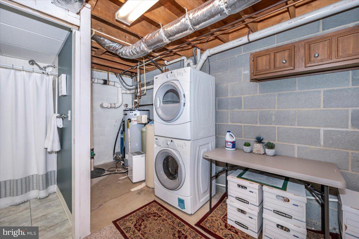 CRESTVIEW ESTATES - Residential