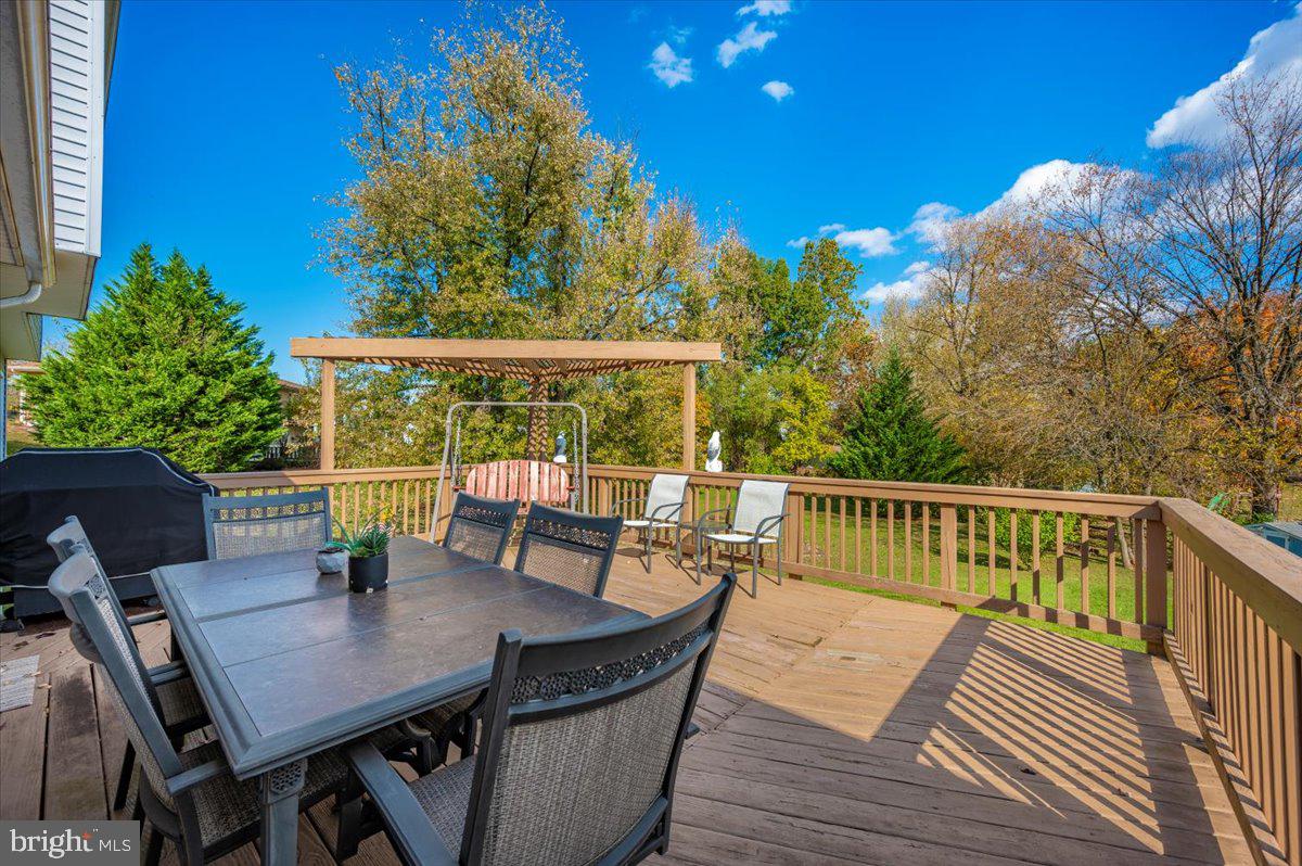 CRESTVIEW ESTATES - Residential