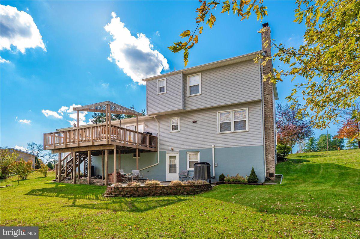 CRESTVIEW ESTATES - Residential