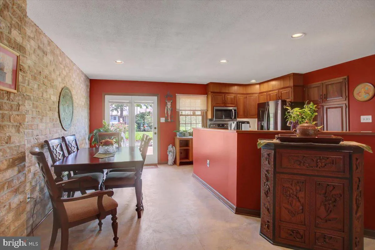 Chambersburg, Pennsylvania 17201, United States, 4 Bedrooms Bedrooms, ,3 BathroomsBathrooms,Residential,Coming Soon,175049