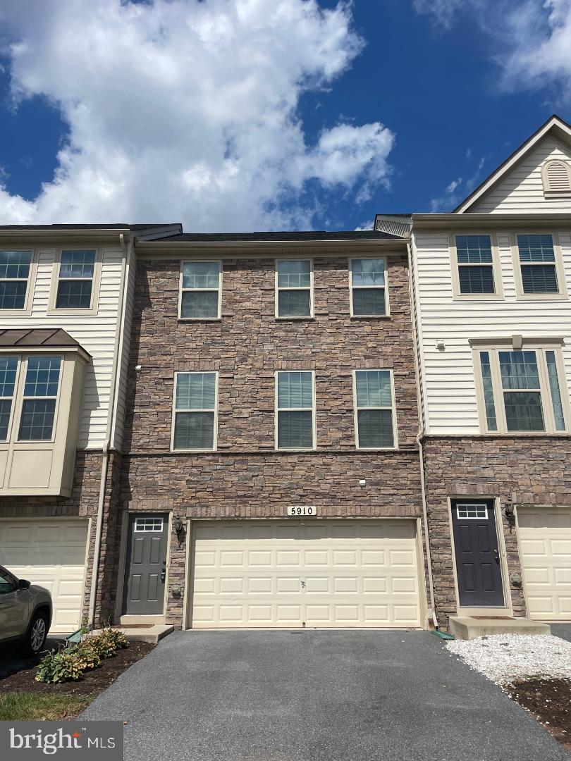 JEFFERSON PLACE - Residential Lease