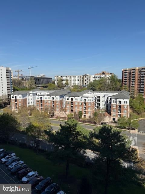 203 YOAKUM PARKWAY 404