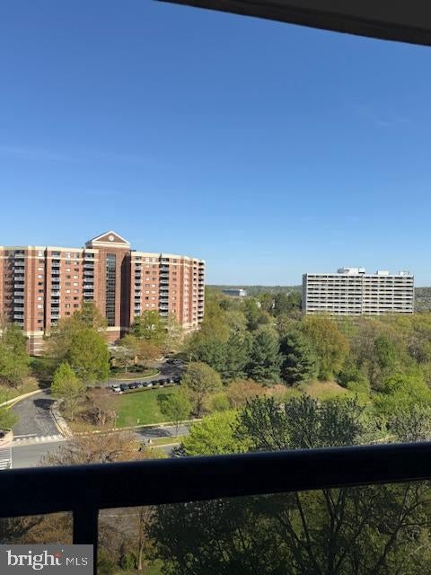 203 YOAKUM PARKWAY 404