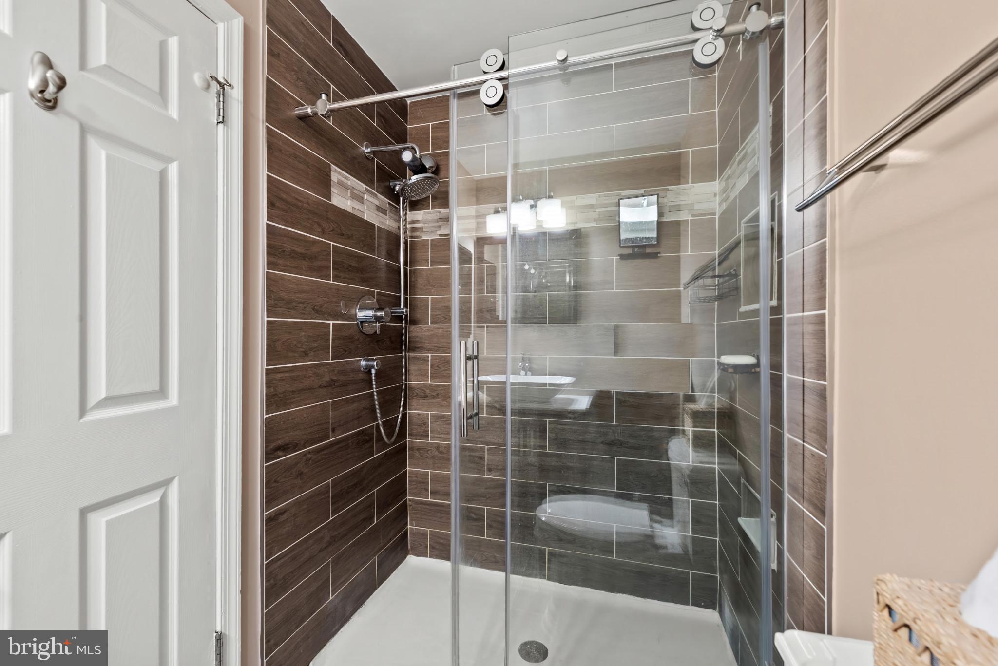 LOVETON FARMS - Residential