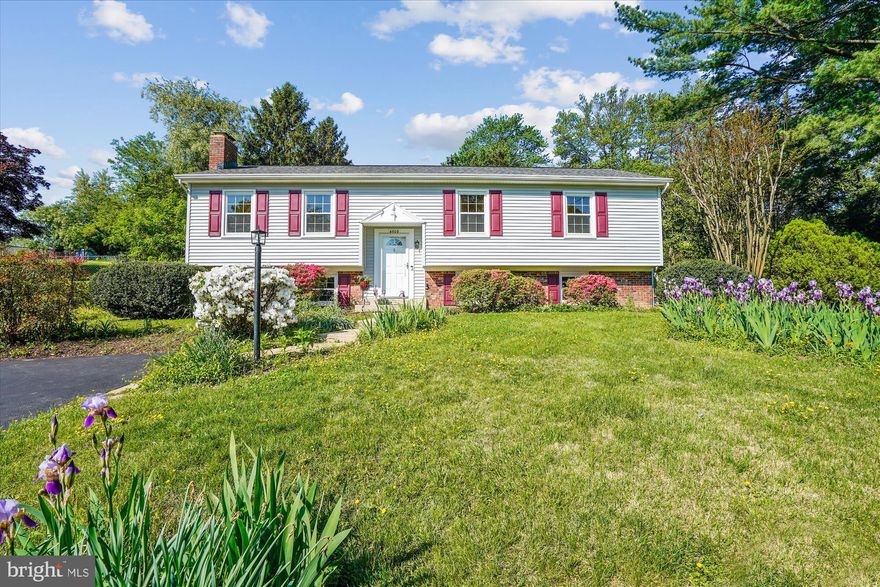 Charming 4 bedroom detached home on a large cul-de-sac lot.  Ideally located with quick access to Huntington Metro, I-95 and Old Town Alexandria.  Tastefully remodeled eat-in kitchen with classic Shaker style white cabinets, quartz counter tops and stainless steel appliances including a built-in microwave.  Spacious living room with brick fireplace.  Patio door in the formal dining room leads to a large deck that overlooks an inviting back yard with a variety of flowering perennials.  Open the door to the garden shed.  The garden tools and lawn mower convey.  Refinished hardwood flooring.  Brand new luxury vinyl plank flooring on lower level.  Freshly painted inside and out.  Huge lower level rec room with 2nd brick fireplace.  Large storage room with door to the back yard.  Updates include: gas furnace & AC (3 yrs), thermal replacement windows by Window World, vinyl siding & shutters, roof, additional insulation.