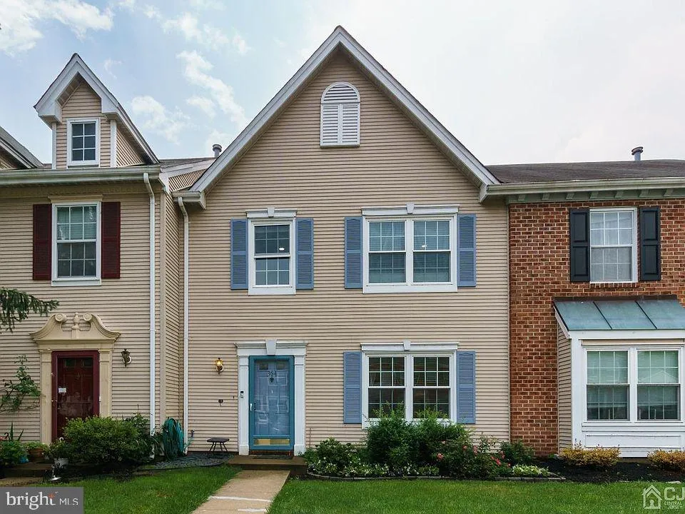 North Brunswick, New Jersey 08902, United States, 2 Bedrooms Bedrooms, ,2 BathroomsBathrooms,Residential,Active,118162