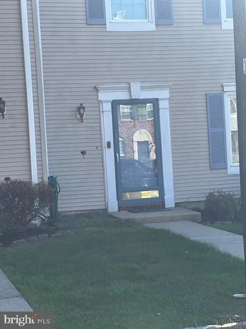 North Brunswick, New Jersey 08902, United States, 2 Bedrooms Bedrooms, ,2 BathroomsBathrooms,Residential,Active,118162