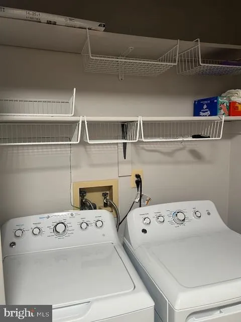 North Brunswick, New Jersey 08902, United States, 2 Bedrooms Bedrooms, ,2 BathroomsBathrooms,Residential,Active,118162