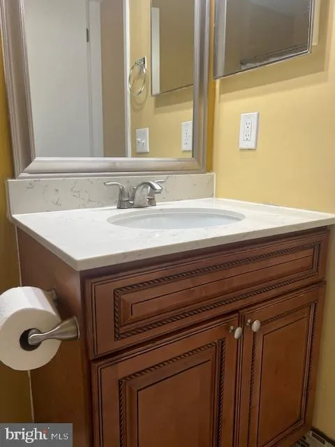 North Brunswick, New Jersey 08902, United States, 2 Bedrooms Bedrooms, ,2 BathroomsBathrooms,Residential,Active,118162