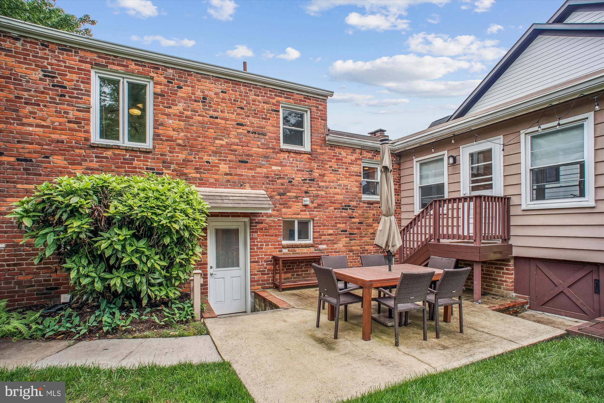 OVERLEE - Residential Lease