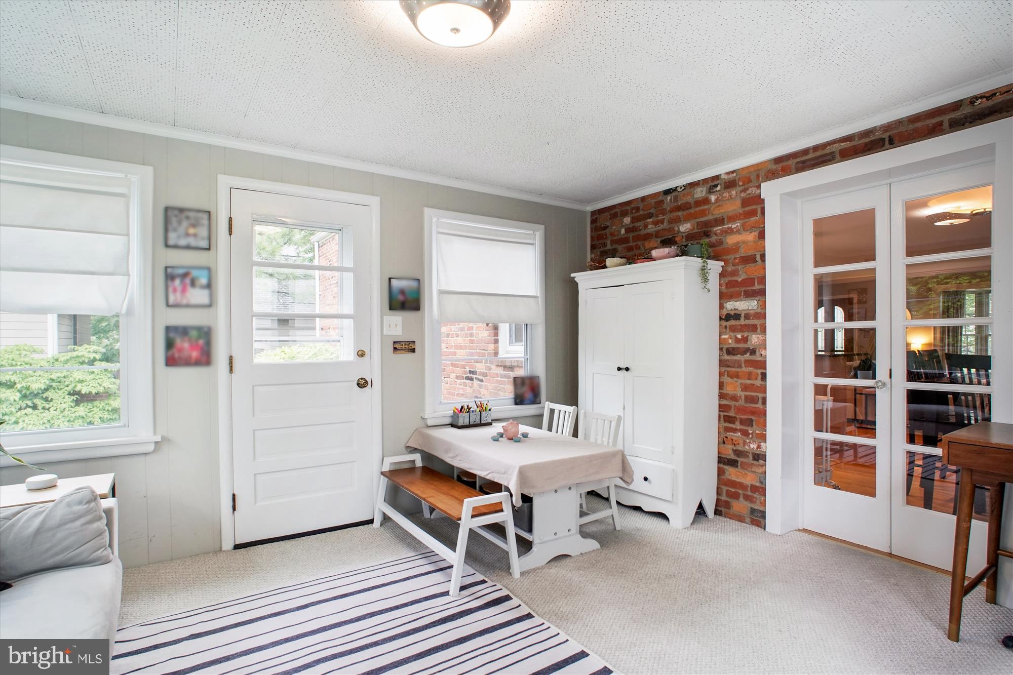 OVERLEE - Residential Lease