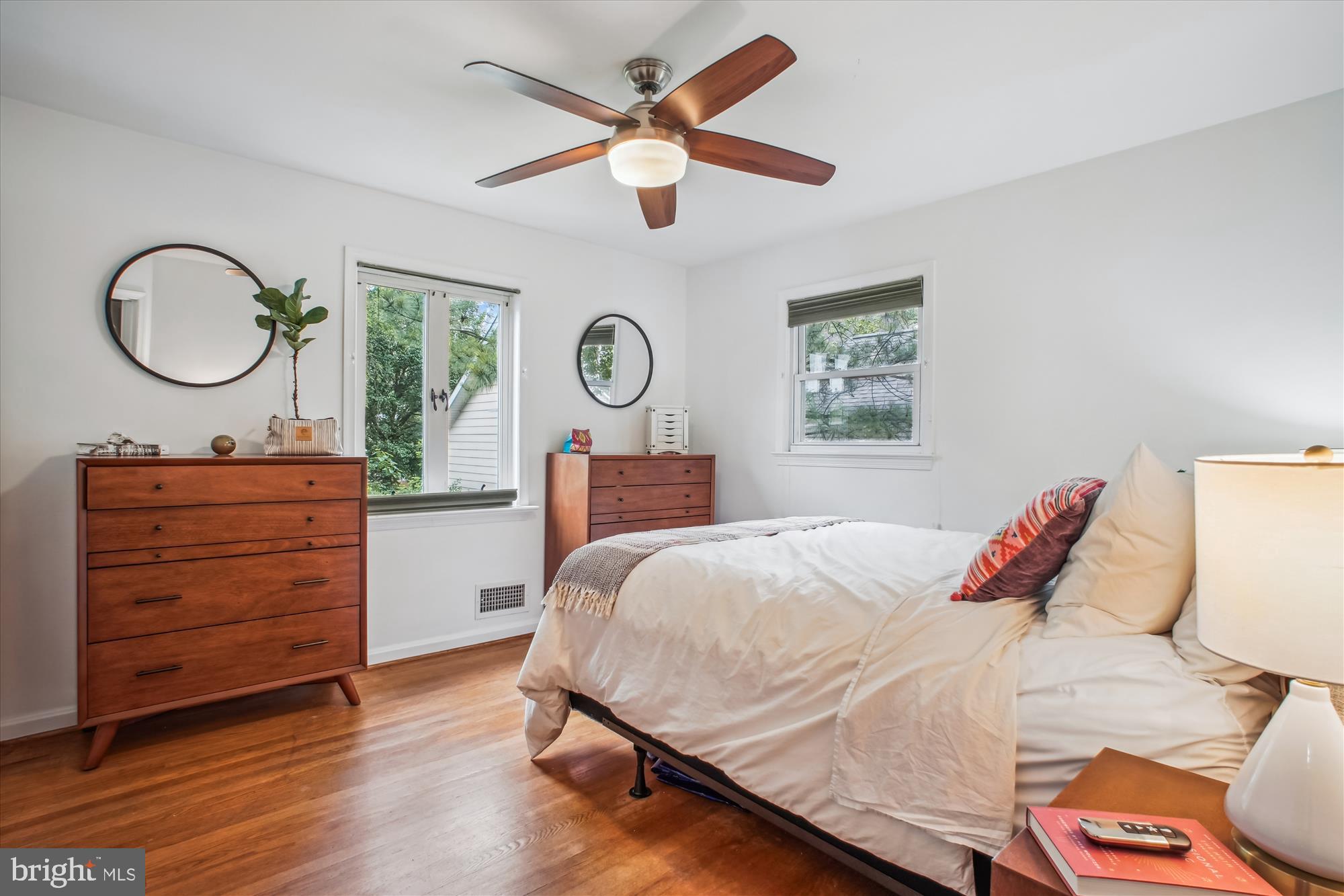 OVERLEE - Residential Lease