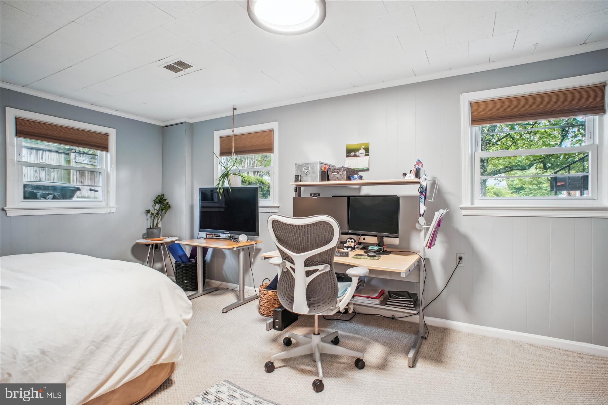 OVERLEE - Residential Lease