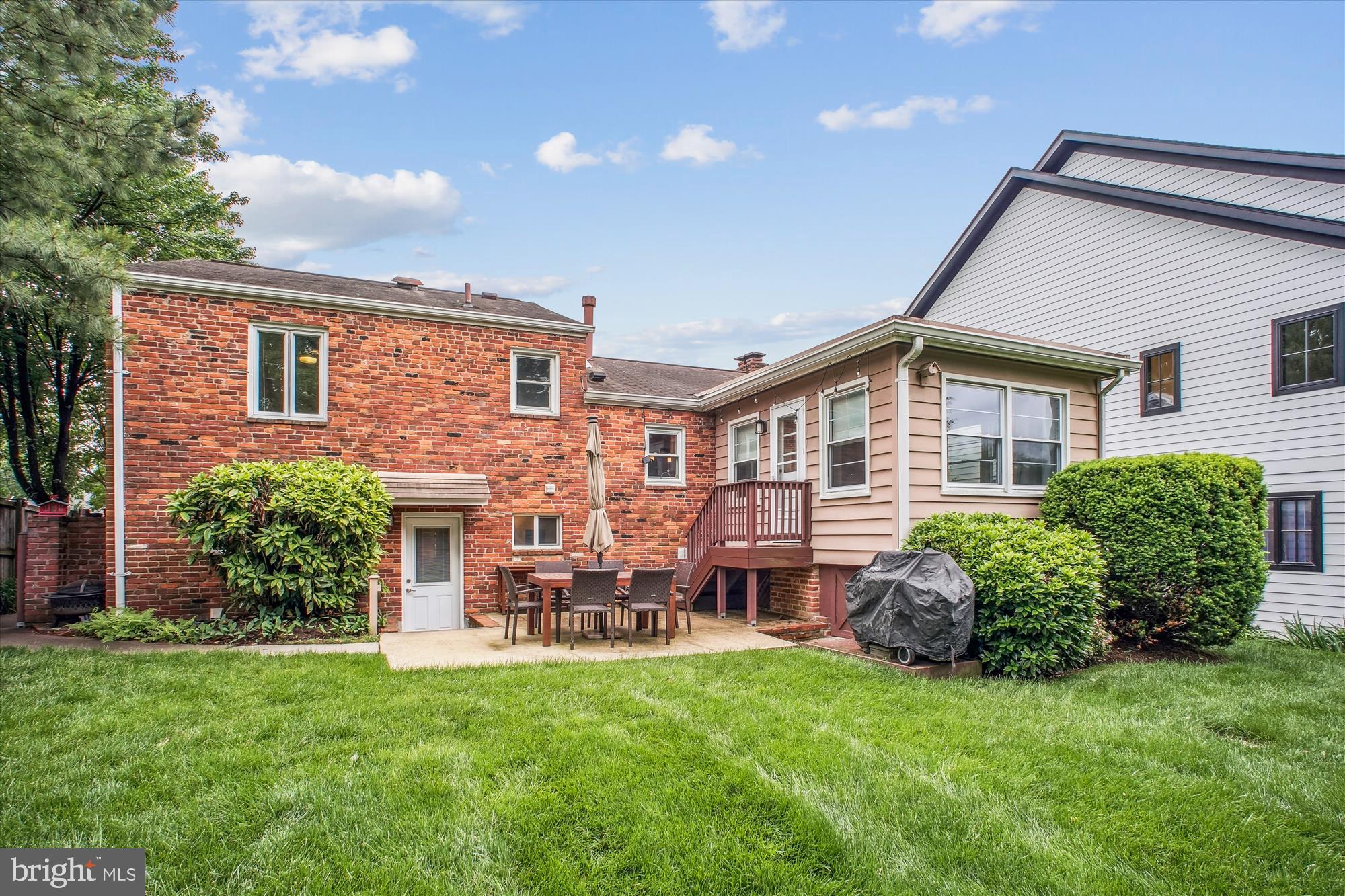 OVERLEE - Residential Lease