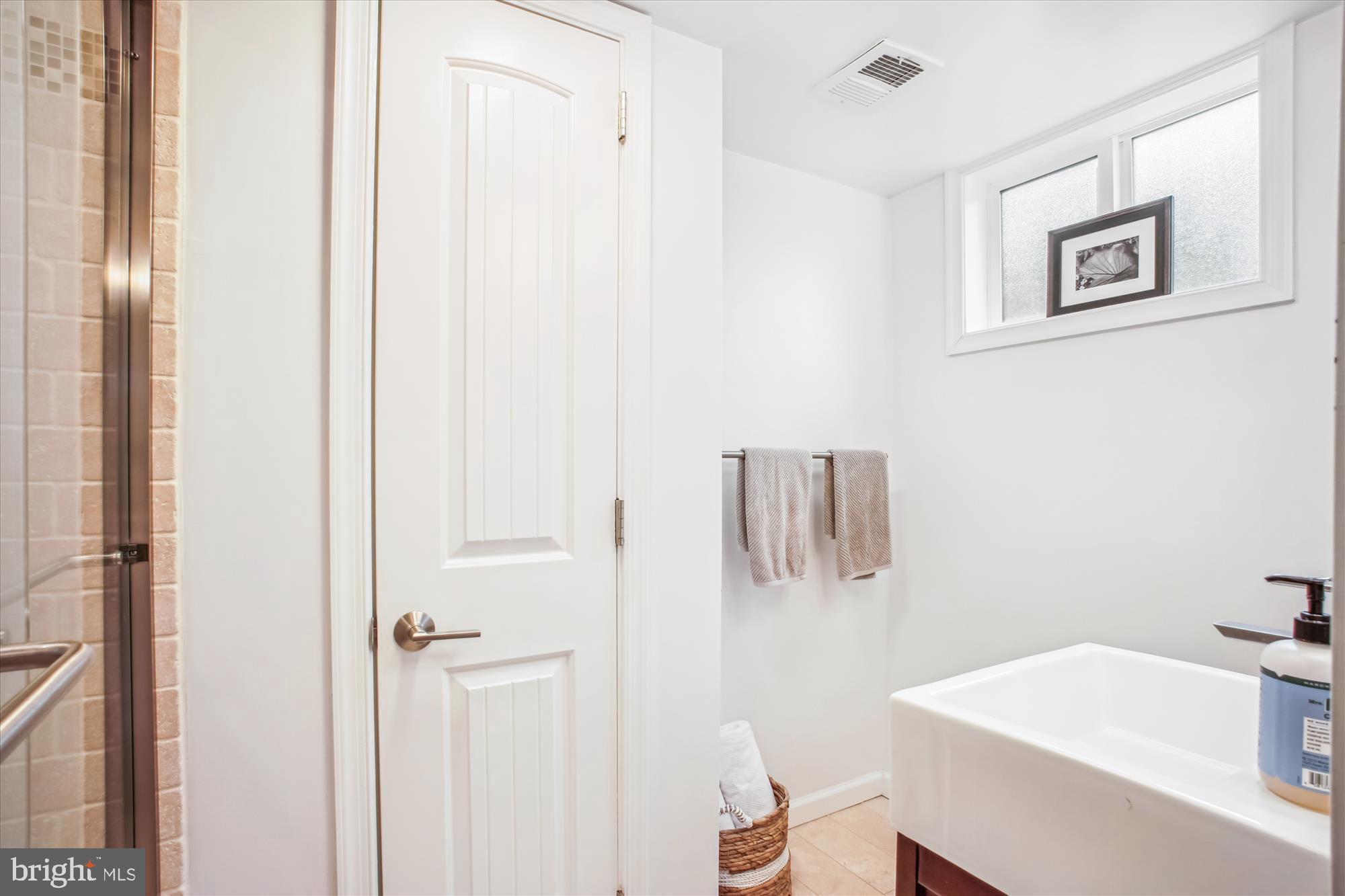 OVERLEE - Residential Lease