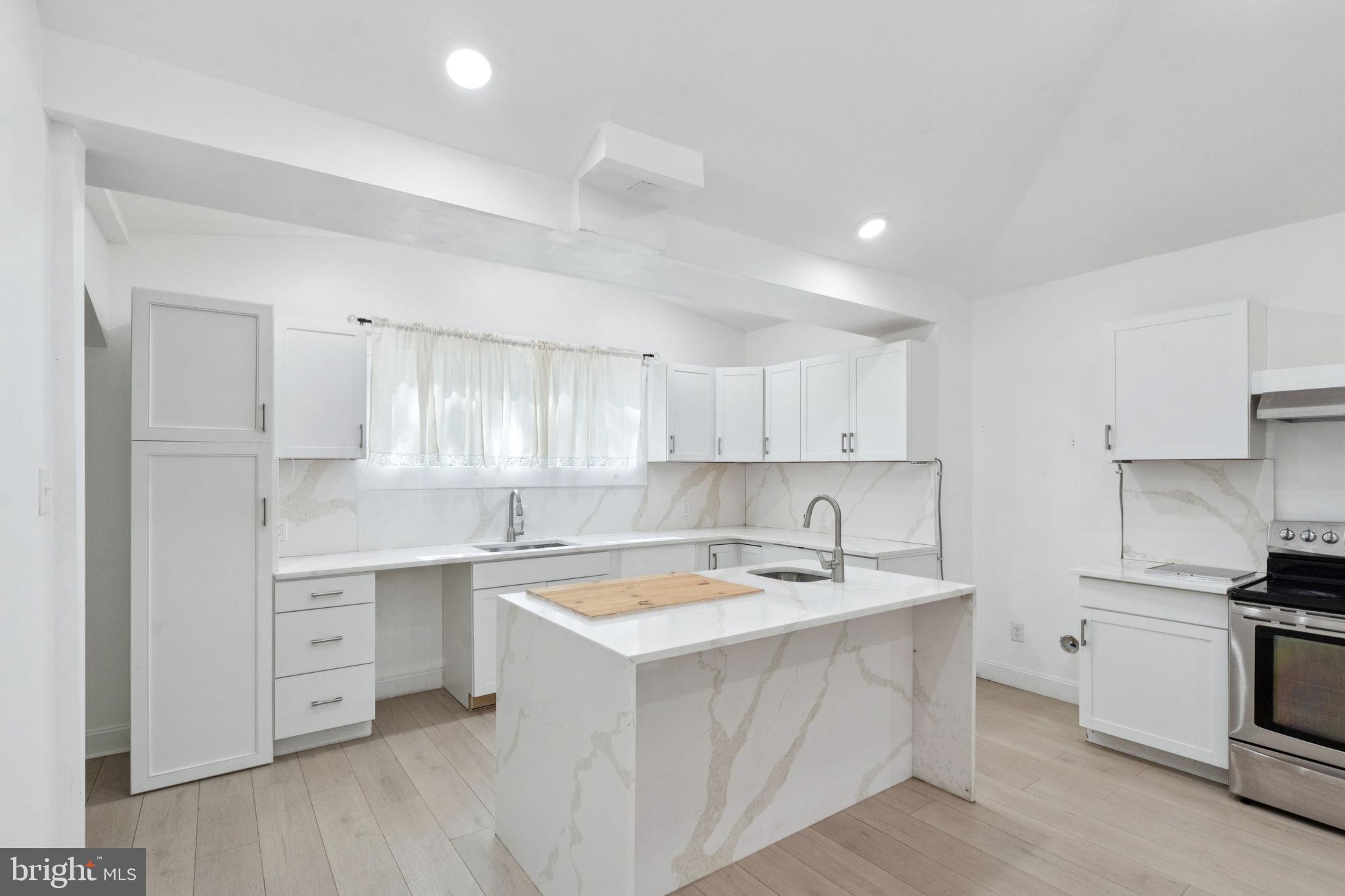 CHELTENHAM - Residential