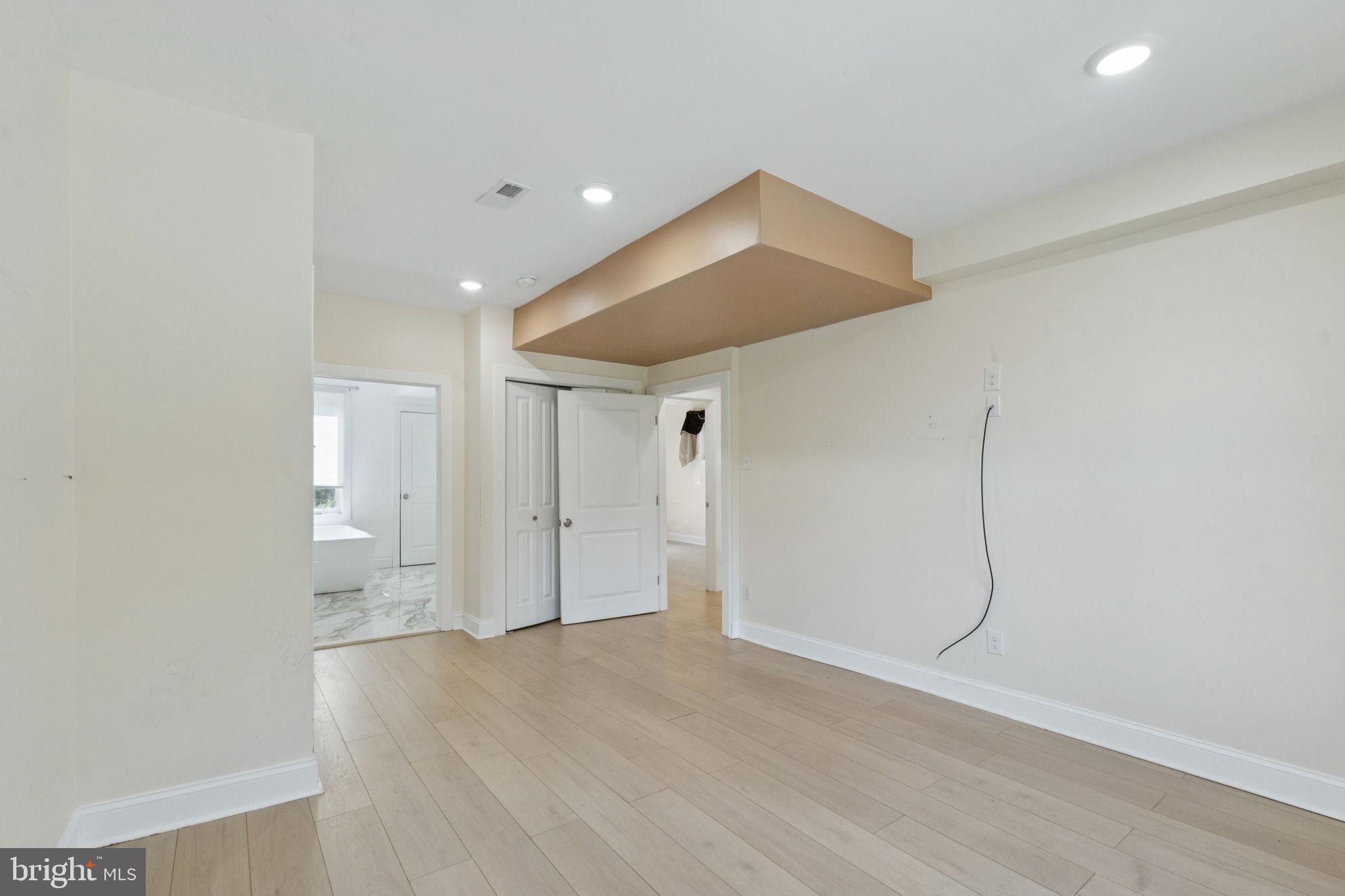 CHELTENHAM - Residential