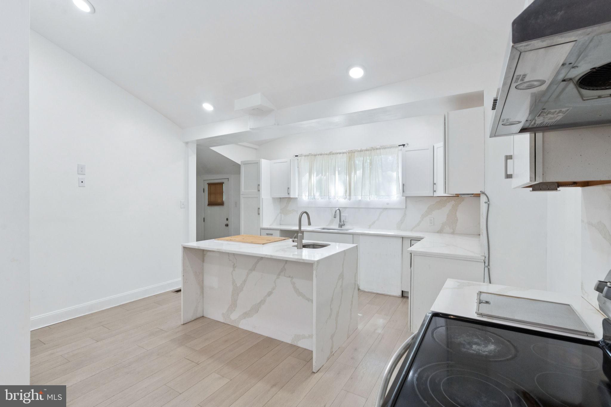 CHELTENHAM - Residential