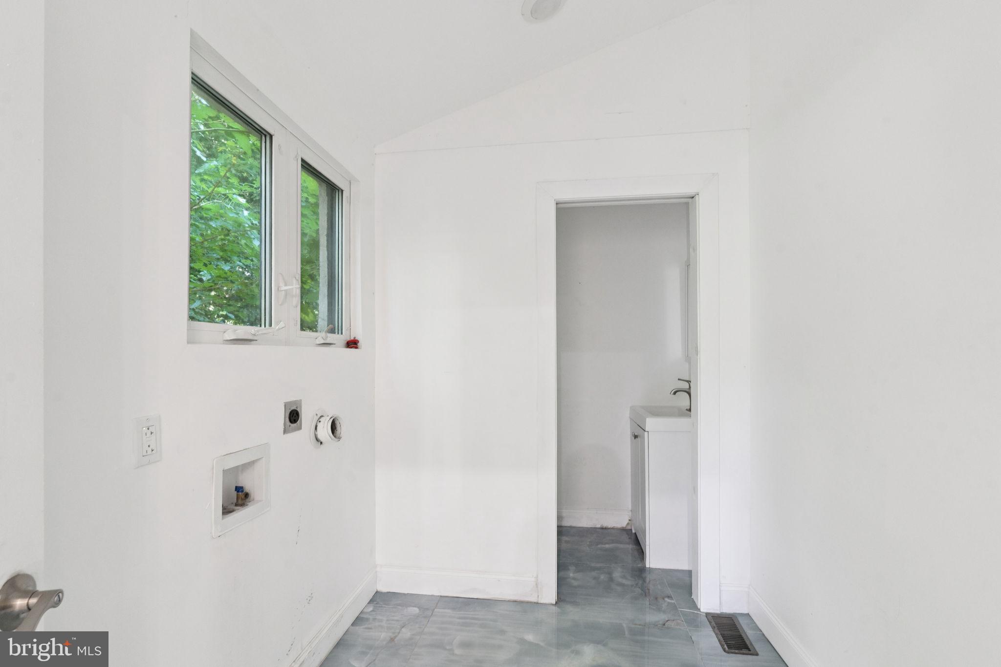 CHELTENHAM - Residential