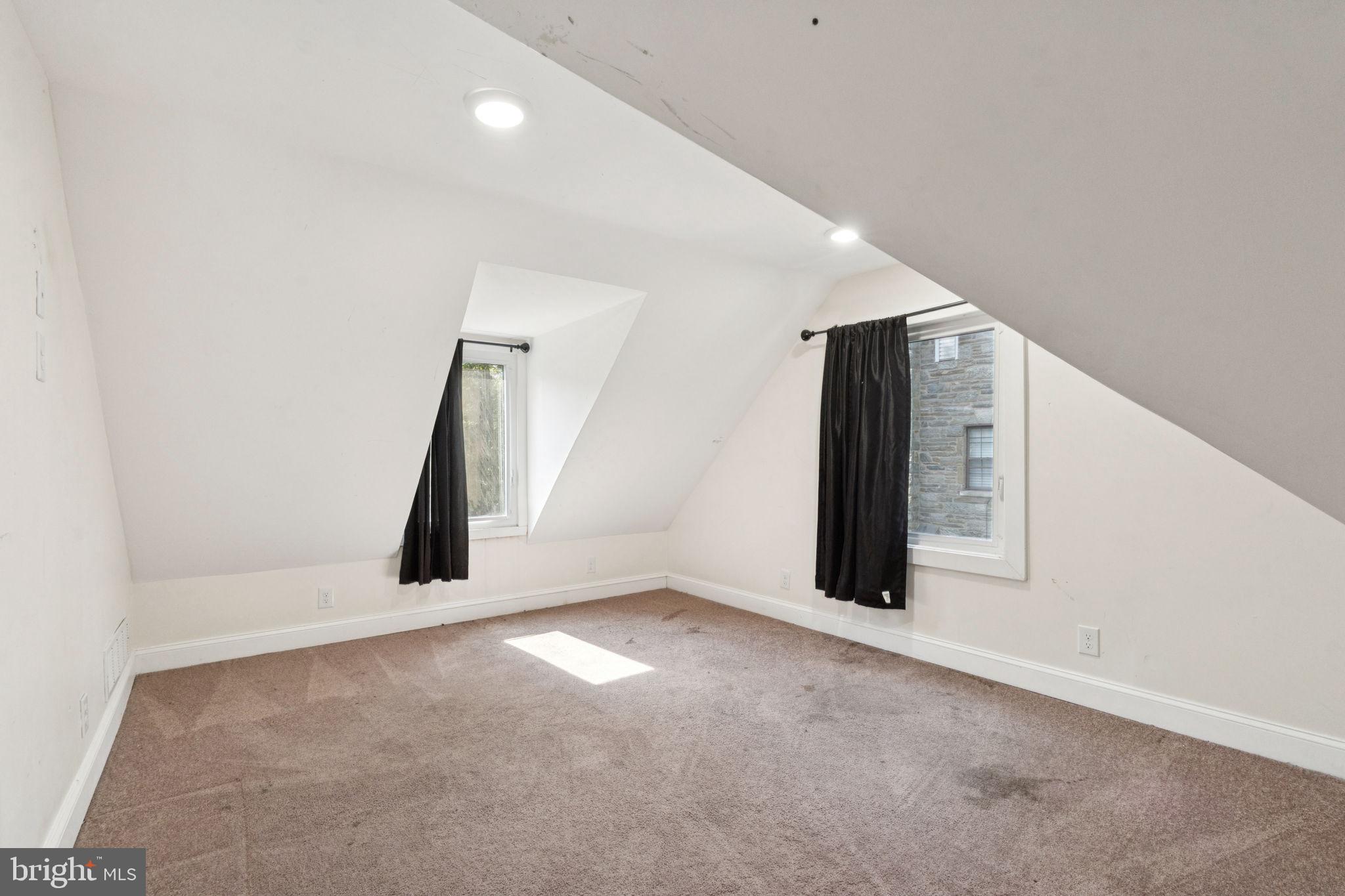 CHELTENHAM - Residential