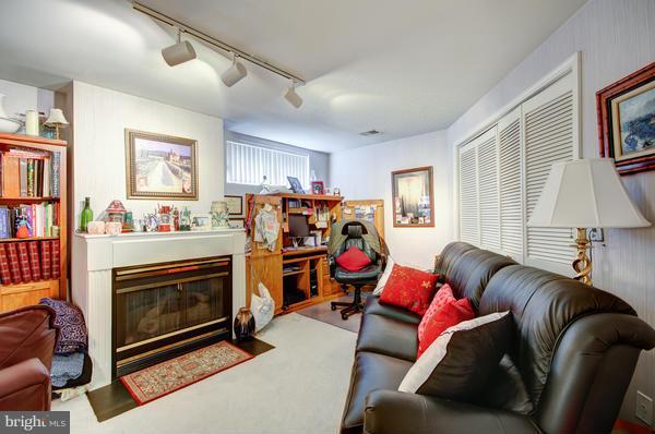 MANCHESTER LAKES - Residential